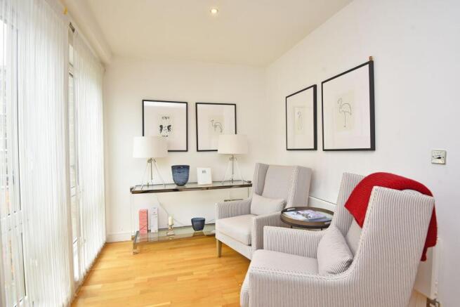 3 bed Flat for sale Image 10