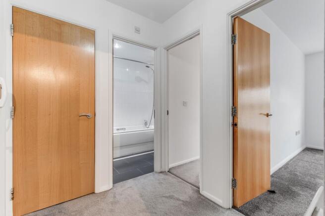 2 bed Flat for sale Image 12