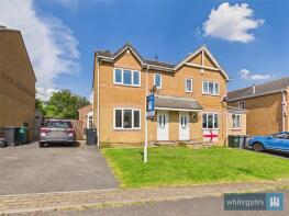 28, Bannockburn Court, Bradford BD5 8AE