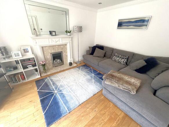 4 bed Detached for sale Image 12