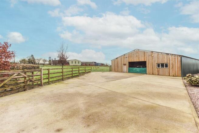STEEL FRAMED BARN - 4,200 sq. ft