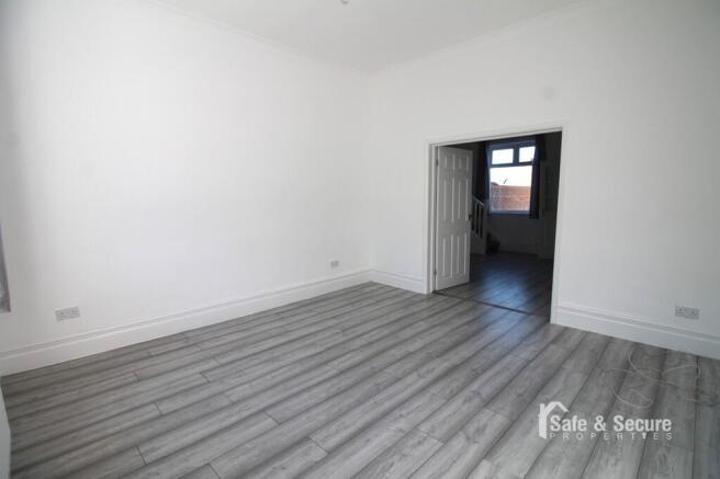Living Room (2)