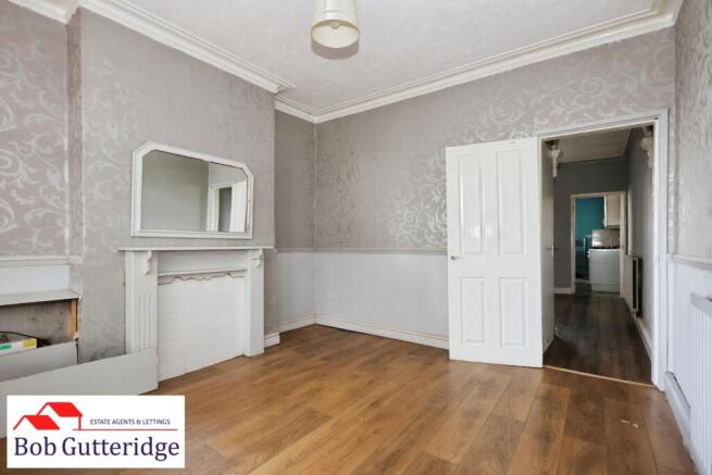 BAY FRONTED LOUNGE