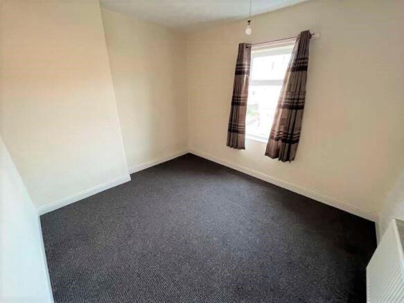 3 bed Terraced to rent Image 8