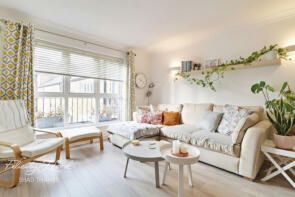 Flat 8, Knights House, Gainsford Street, London SE1 2NB