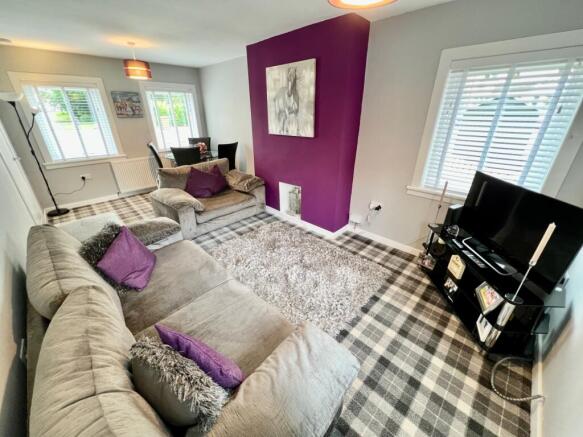 KIRK ROAD, BEITH LOUNGE