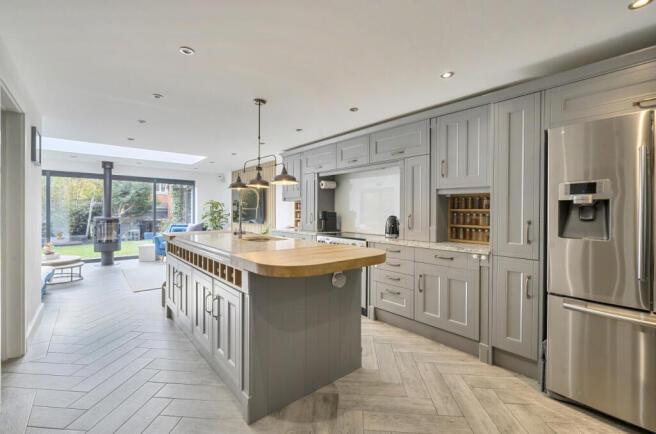 1362123-16-68dd61...