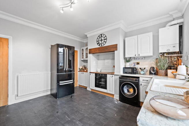 3 bed Terraced for sale Image 5