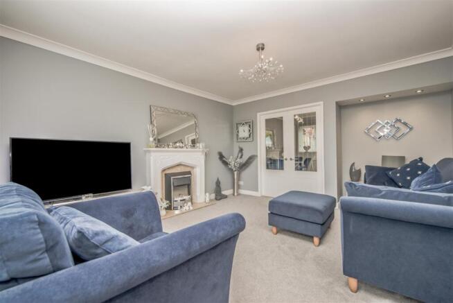 3 bed Semi-Detached for sale Image 7