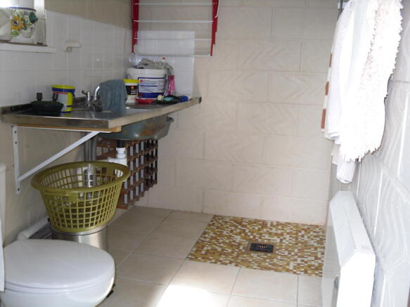 LAUNDRY-WASH ROOM