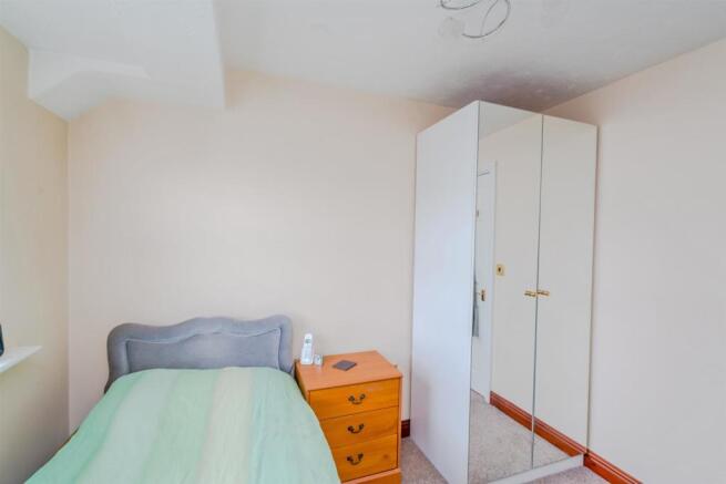 3, Bealeys Close, Bloxwich, Walsall, WS3 2JP (25 o
