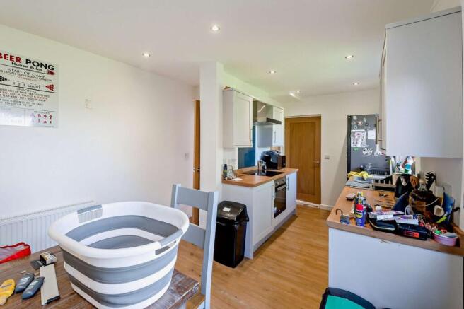 3 bed Semi-Detached for sale Image 8