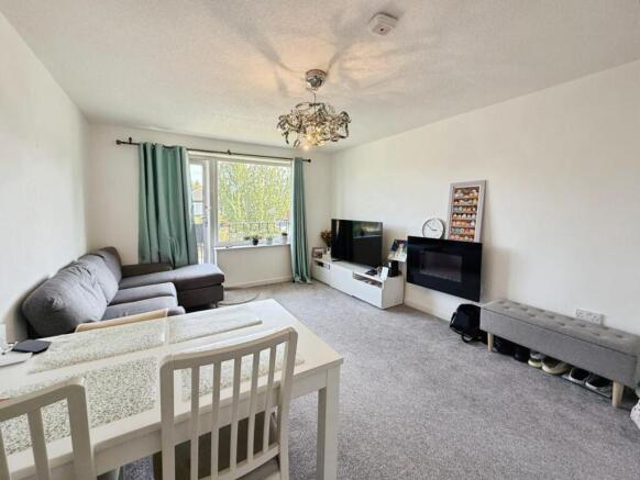 Damery Court, Bramhall, SK7 photo 2