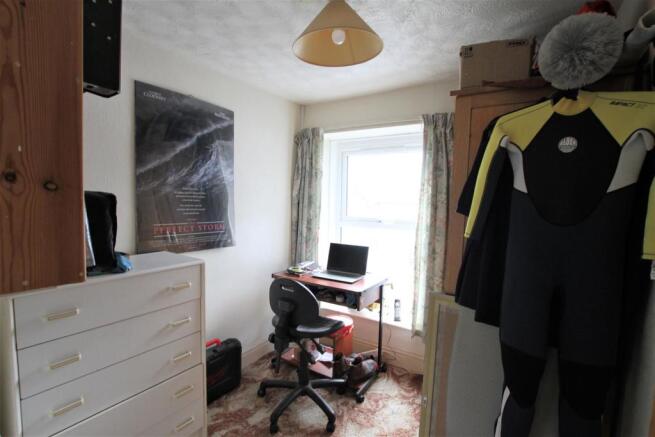 Small Bedroom 4/Office