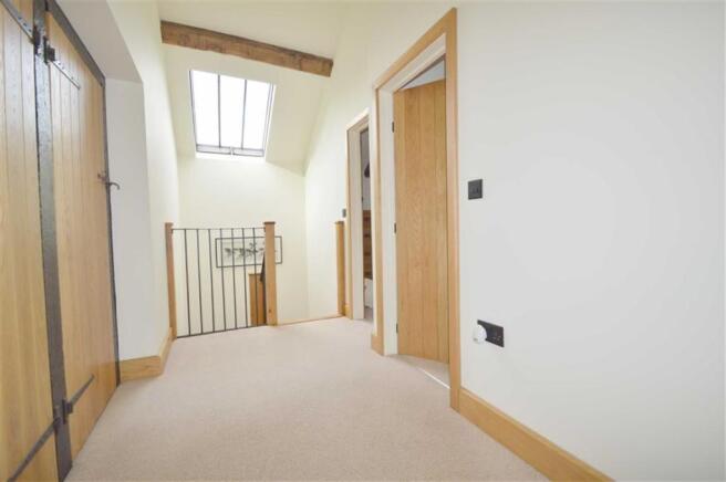 FIRST FLOOR LANDING