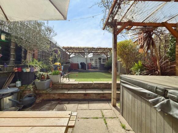 #yourmovedartford
