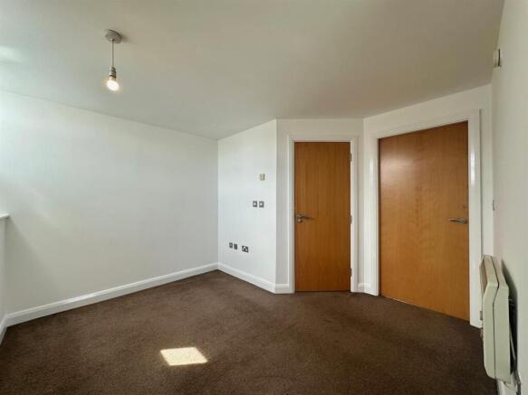 1 bed Duplex to rent Image 7