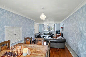 28, Hutton Drive, Brentwood CM13 2RQ