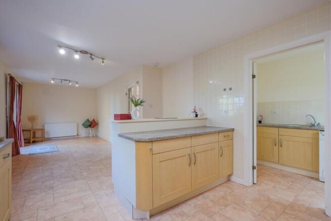Kitchen & Dining room
