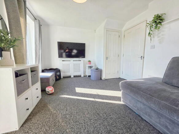 2 bed Town House for sale Image 6