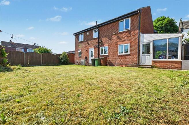 4 bed Detached for sale Image 7