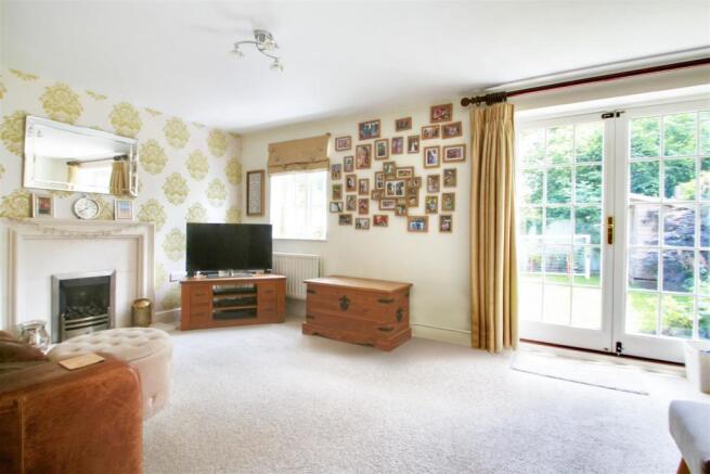 Sitting Room 1.jpg