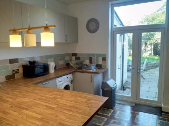 Kitchen angle 2