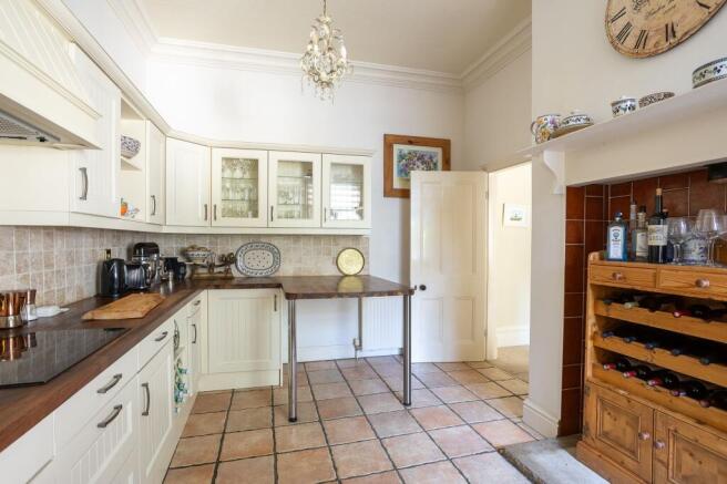 2 bed Flat for sale Image 4