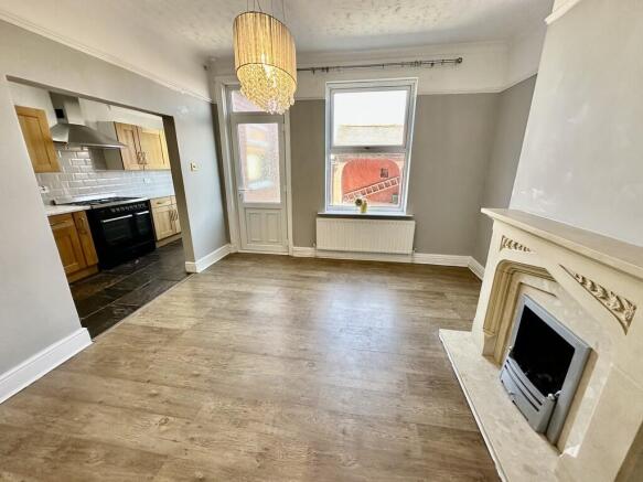 3 bed Terraced for sale Image 11