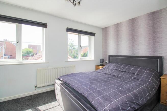 2 bed Semi-Detached for sale Image 8
