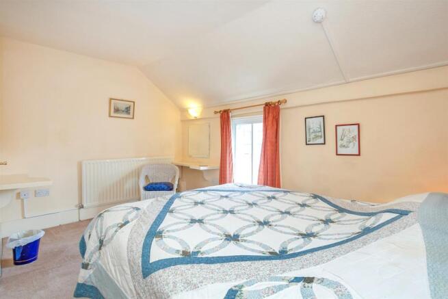 Bedroom 5.jpg