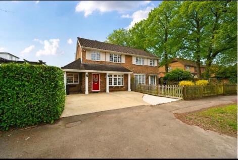 Chapel Road, Smallfield, RH6