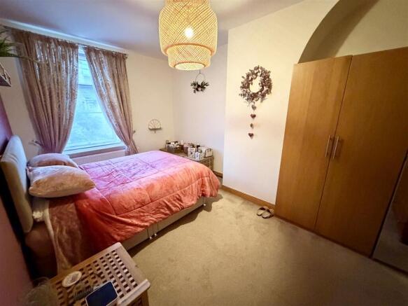 2 bed Terraced for sale Image 7