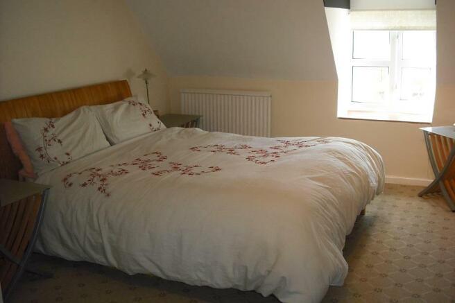 2 Kings Head Lane - Bedroom 2.jpg