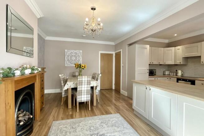 3 bed Semi-Detached for sale Image 9