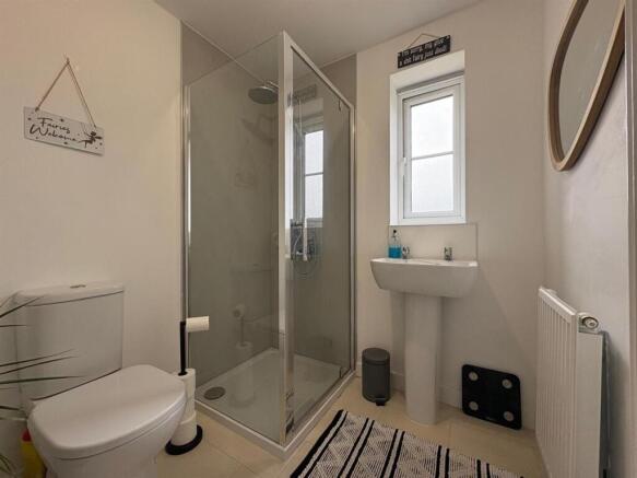 3 bed Semi-Detached for sale Image 6