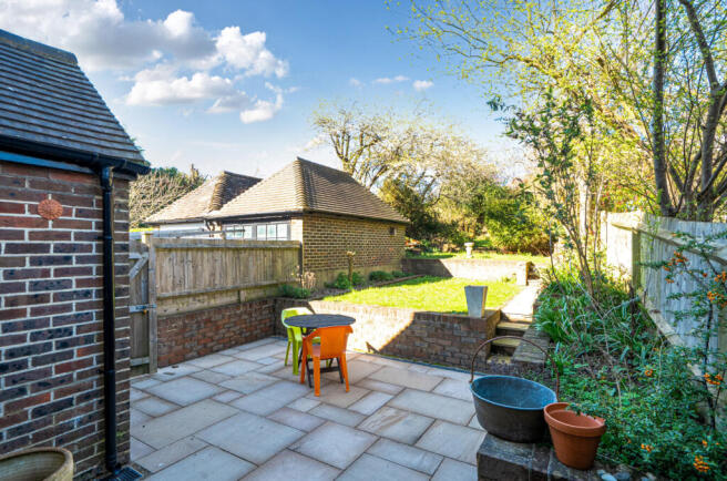 1431716-26-69bb02...