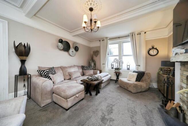 3 bed Terraced for sale Image 8