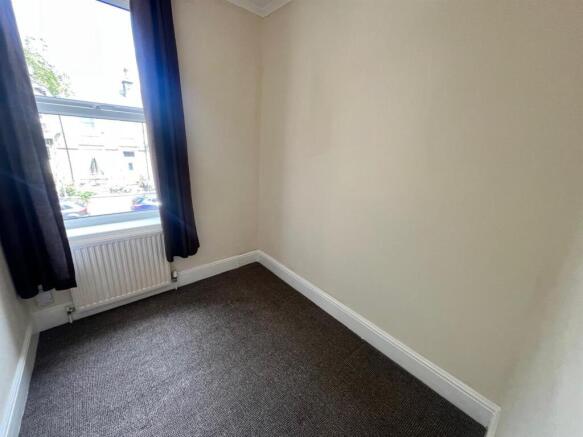 3 bed Terraced for sale Image 11