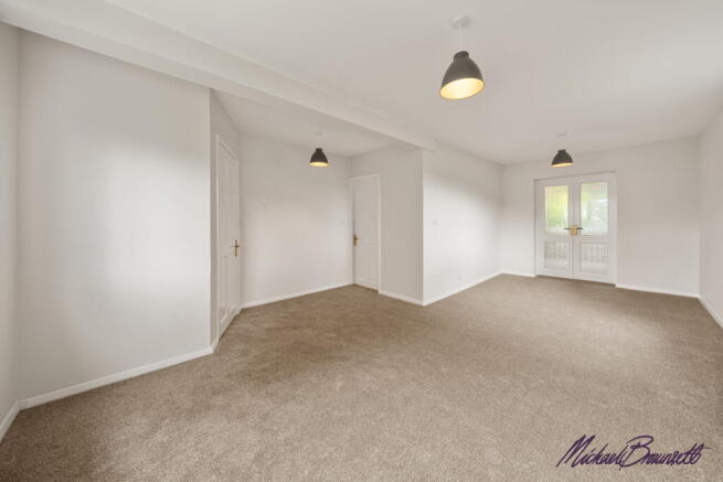 3 bed Detached for sale Image 6