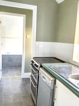 4 bed Terraced for sale Image 8