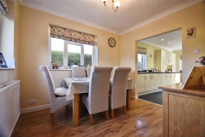 Aldermaston Road, Pamber End, Tadley, RG26 photo 4
