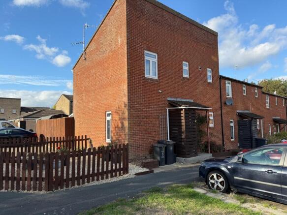 3-bed terraced on Stamford Close, Swindon, Wiltshire, £250,000