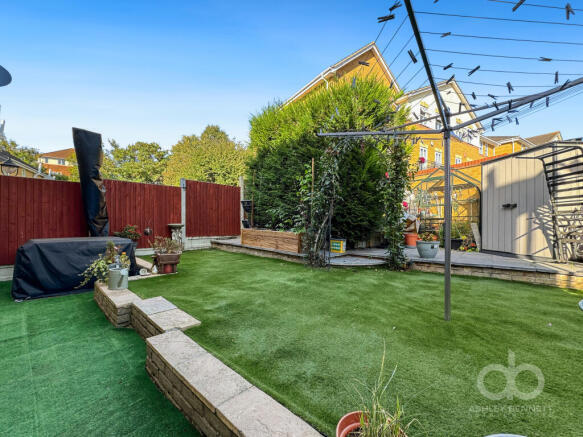 127762agx70394912img170000max656x437