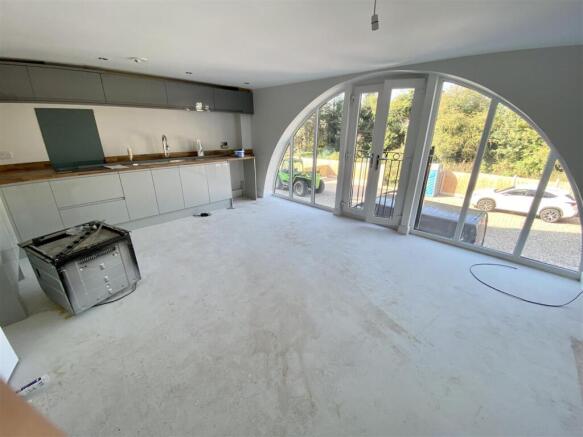 OPEN PLAN LIVING KITCHEN