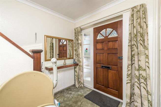 221216 - 107 St Anne_s Road, London Colney - 10.jp