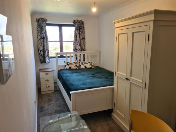 Room 5, Ensuite Room