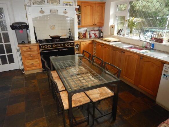 Kitchen/Breakfast Ro