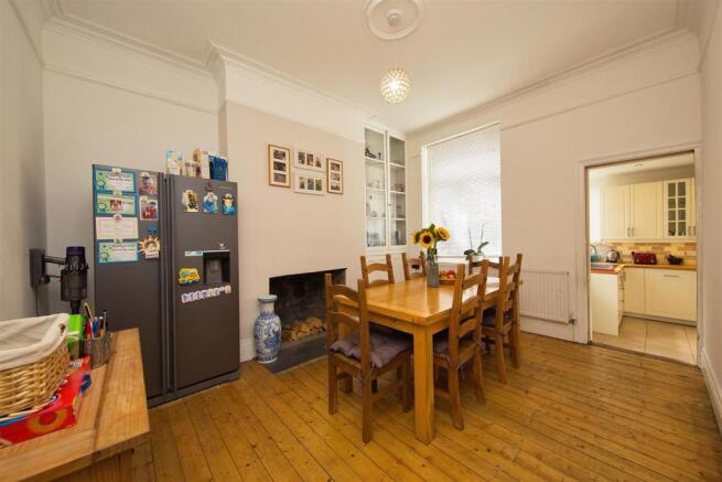 74 Marlborough Rd 1317.jpg