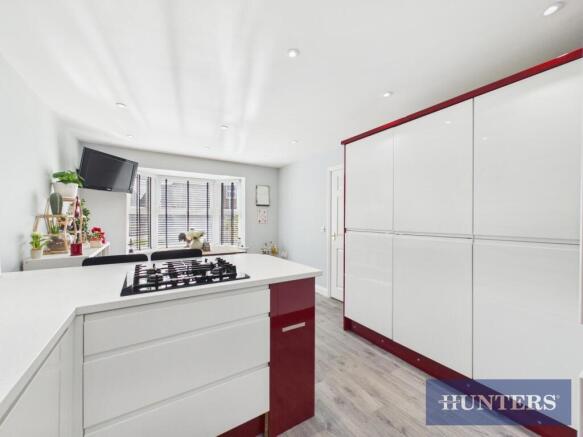 4 bed Detached for sale Image 5
